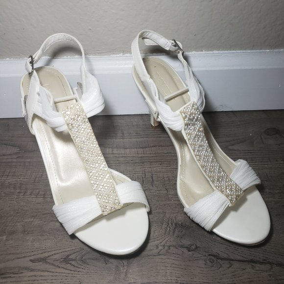 David's Bridal Pearl and Crystal T-strap Mid-heels Women's Size 7 1/2 In Box - Picture 6 of 14